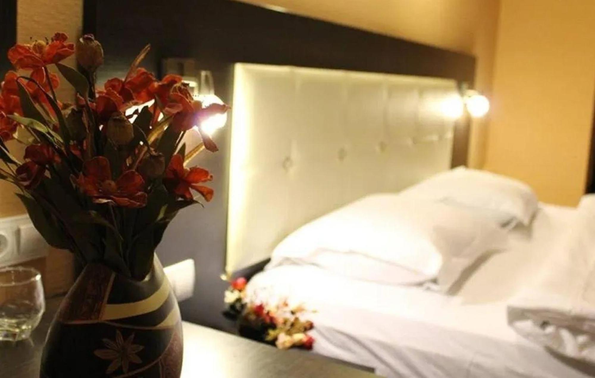 Green Tower Hotel Тбилиси Екстериор снимка