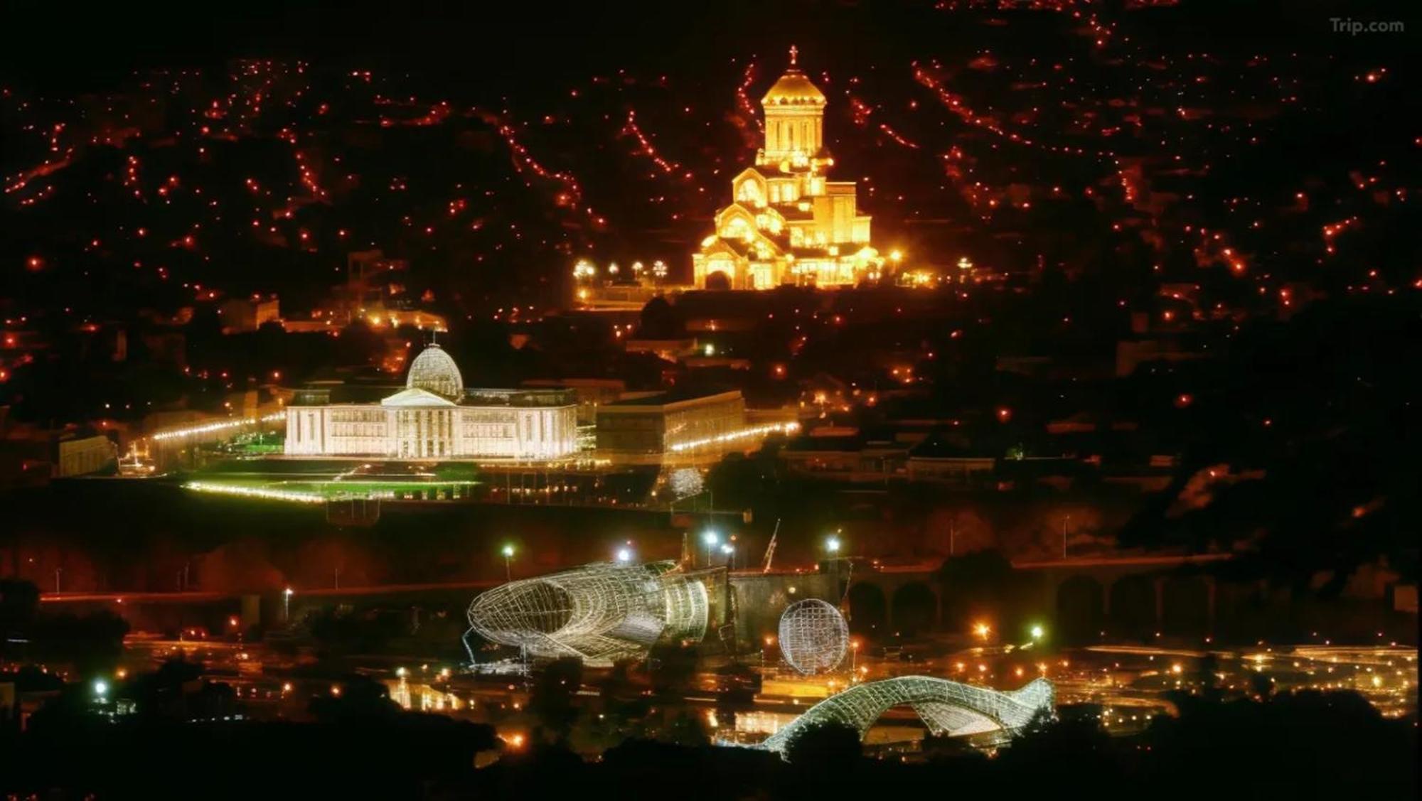 Green Tower Hotel Тбилиси Екстериор снимка