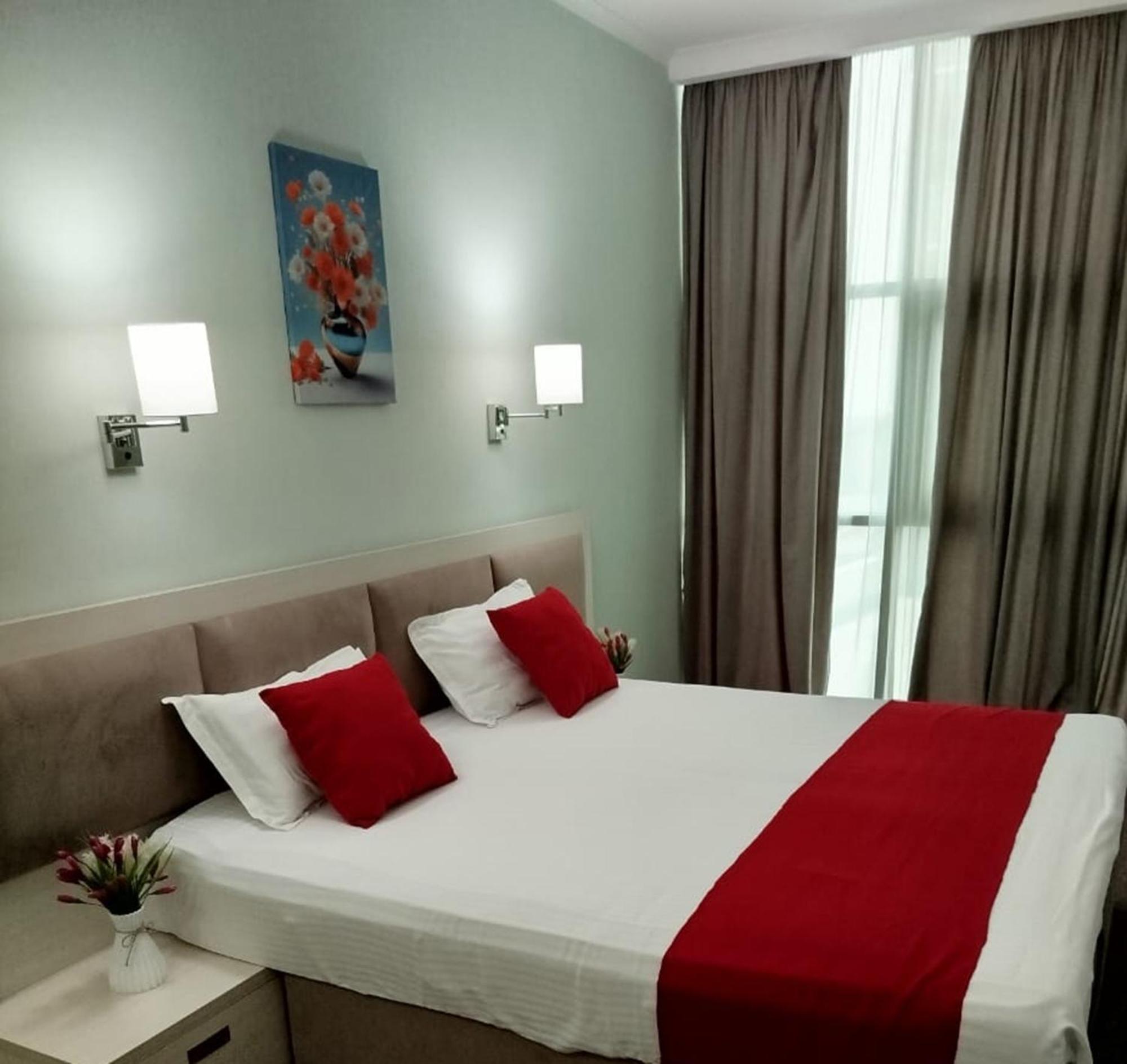 Green Tower Hotel Тбилиси Екстериор снимка