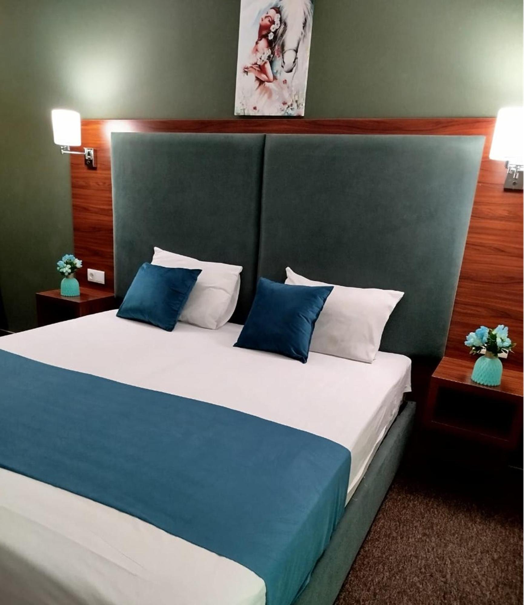 Green Tower Hotel Тбилиси Екстериор снимка