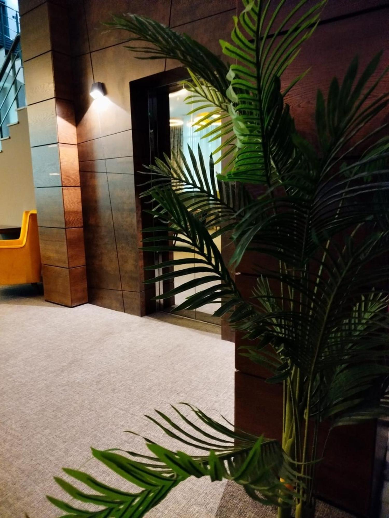 Green Tower Hotel Тбилиси Екстериор снимка