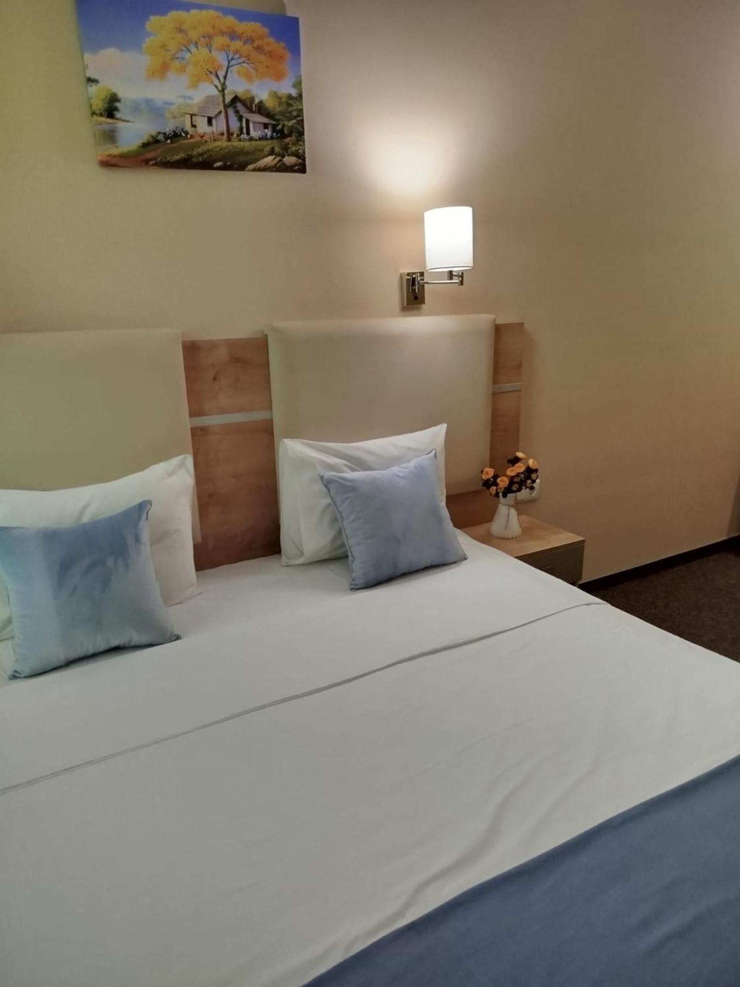 Green Tower Hotel Тбилиси Екстериор снимка