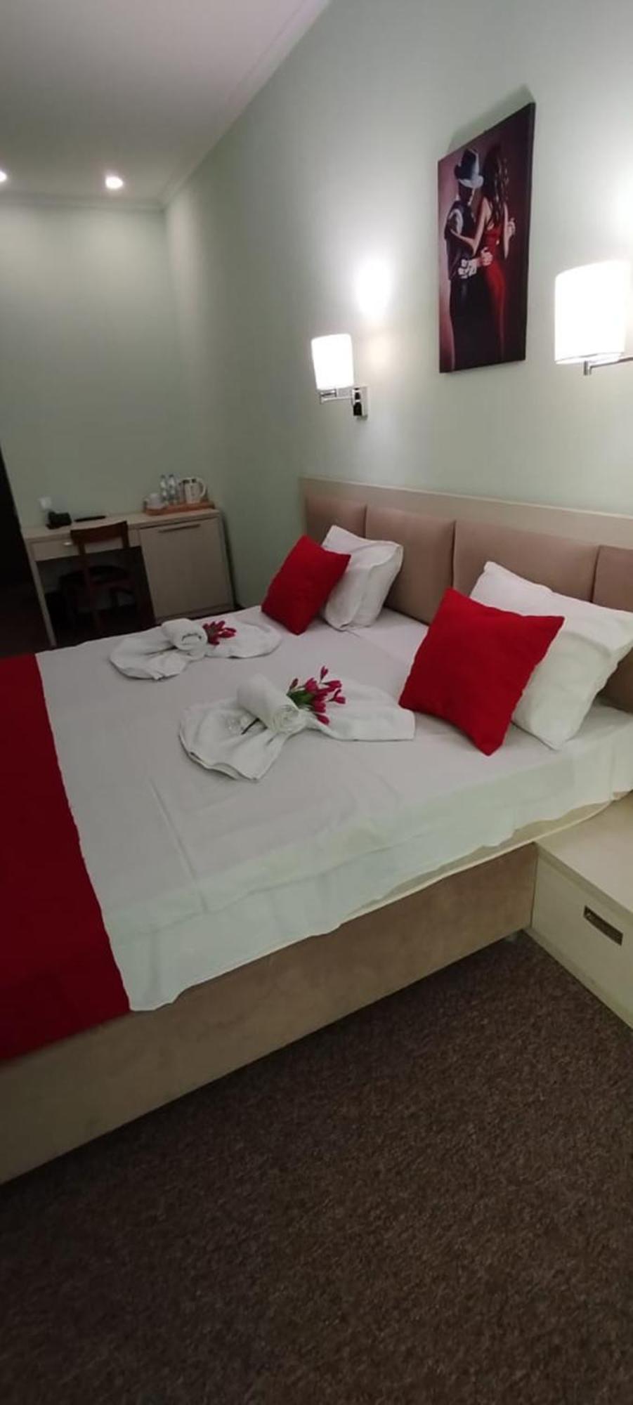 Green Tower Hotel Тбилиси Екстериор снимка